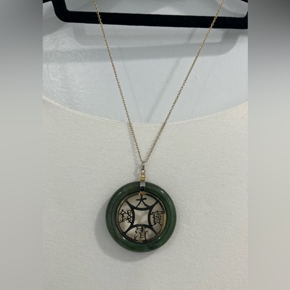 JADEITE Green and Gold-Tone Pendant - Picture 6 of 11